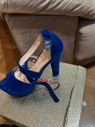 Zapatos de tacón azul para mujer