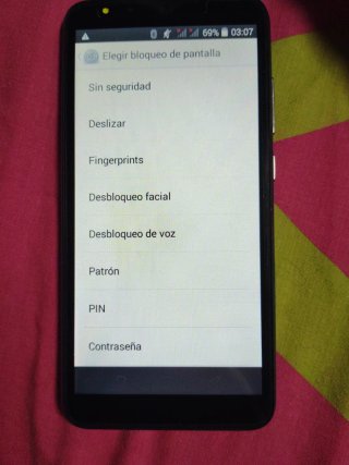 Teléfono móvil nuevo a estrenar