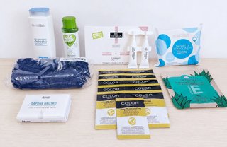 Set prodotti skincare e haircare