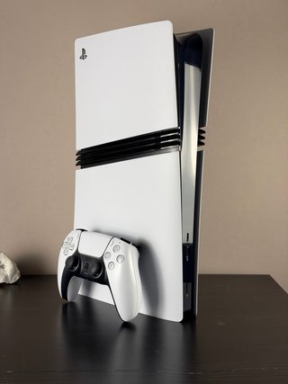 Sony PS5 Pro 2TB · Solo 1 Mes de Uso + Garantía