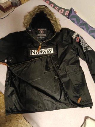 Canguro Geographical Norway Negro