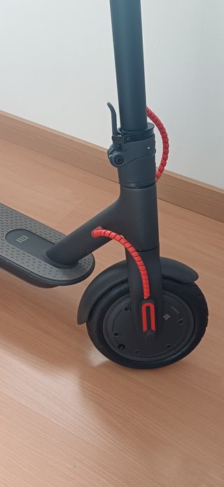 Patinetes Eléctricos Aprilia y Xiaomi