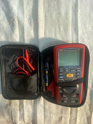 Tester de Aislamiento UNI-T UT505A