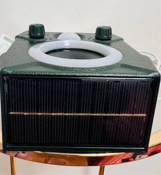 Repelente Solar de Pragas com Luzes LED
