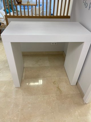 Mesa Alta Blanca de Madera