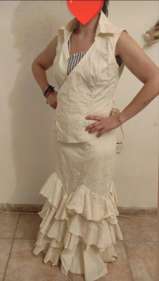 Vestido de flamenca beige