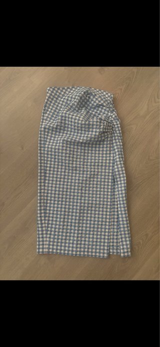 Falda entubada vichy azul y blanca
