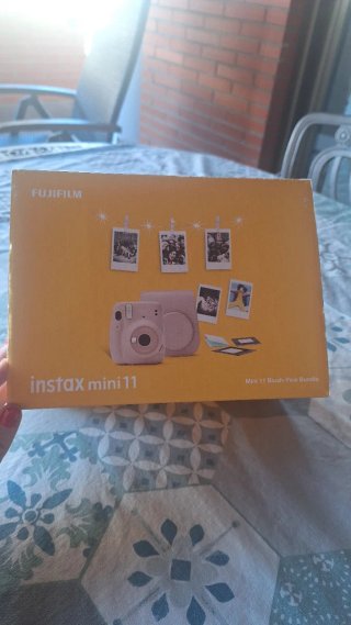 Cámara instantánea Fujifilm Instax Mini 11 Rosa