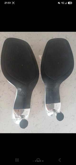 Sandalias de Tacón Plateadas Talla 38