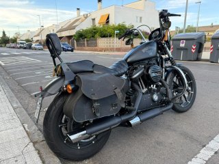Harley Davidson Sportster 883 Iron Negra