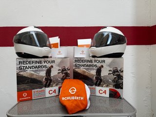 2 Cascos Schuberth C4 con Intercomunicadores