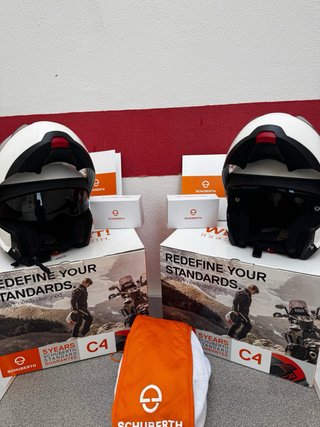 2 Cascos Schuberth C4 con Intercomunicadores