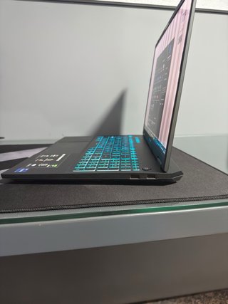 ASUS TUF Gaming F16 i7 RTX 5060 32GB RAM 1TB