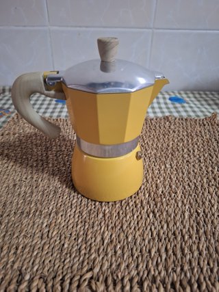 Cafetera Italiana Amarilla