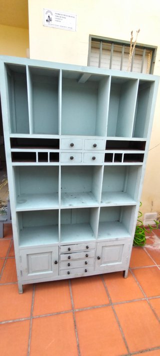 Mueble de madera restaurado