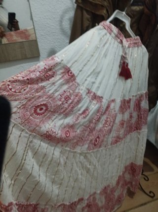 Conjunto Falda Larga y Chaqueta Marrón