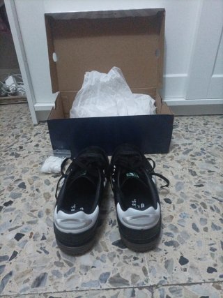 Caja de Zapatillas Skechers