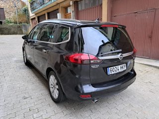 Opel Zafira Tourer 2012