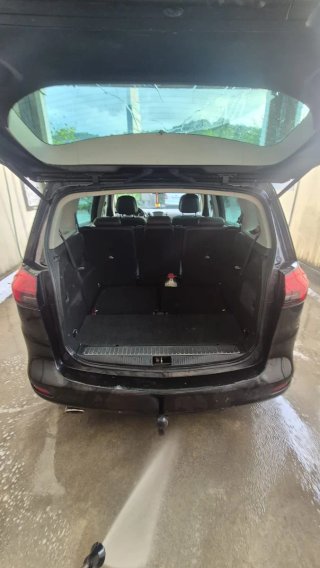Opel Zafira Tourer 2012