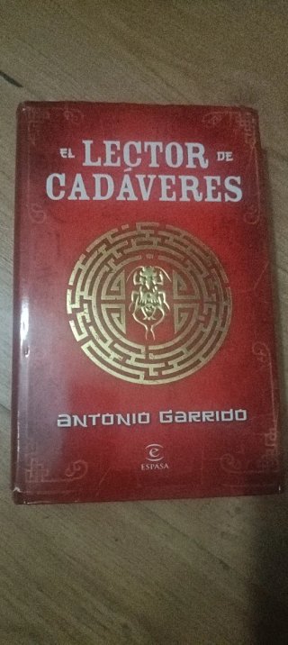 Libroel lector de cadaveres