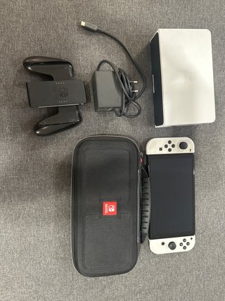 Nintendo Switch OLED Blanca + Accesorios