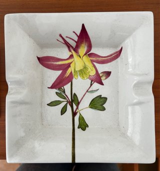 Conjunto floral de Jarrón y Plato Decorativo