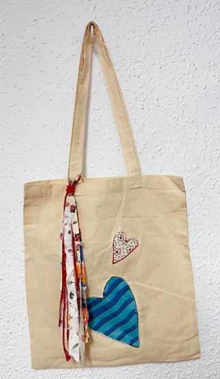 Bolso Tote Artesanal Corazones y Flores