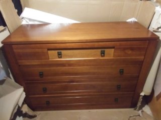 Cómoda de madera