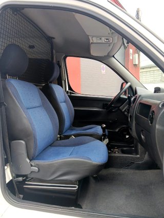 Peugeot Partner 1.9D muy cuidada ITV recién pasada