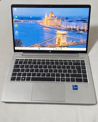 HP EliteBook 640 G8 Plateado
