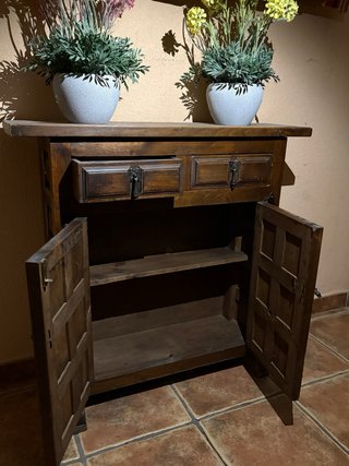 Mueble de Madera Clásico