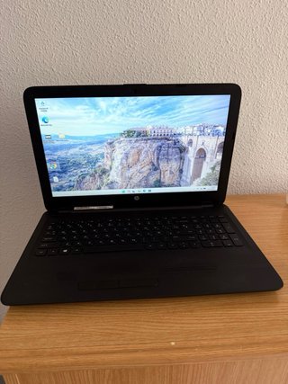 Portátil HP 15 pulgadas 8 Ram SSD + ofice del 2024