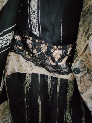 Conjunto de Falda y Chaqueta Estampado