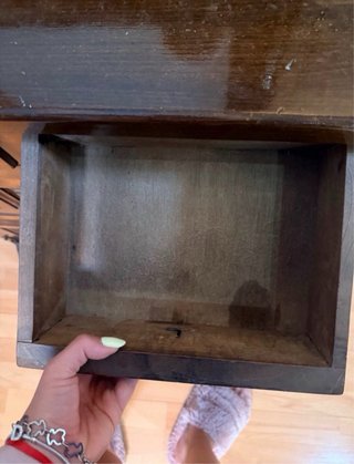 Mueble de Madera con Espejo