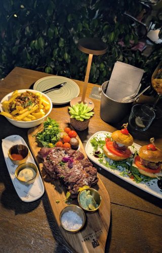Creadora de Contenido para Restaurantes y Hoteles