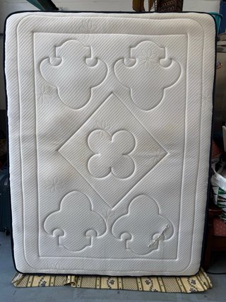 Base tapizada y Colchón  135x185