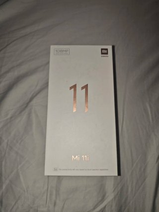 Xiaomi Mi 11i con custodia e cover. Prezzo negoziabile