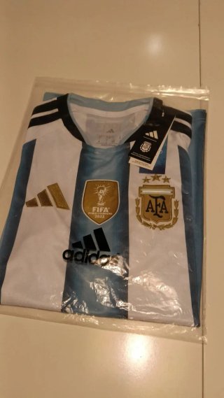 Camiseta Adidas Argentina Campeones del Mundo 2022