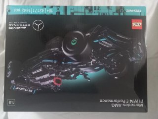 LEGO Technic Mercedes-AMG F1 W14 E Performance