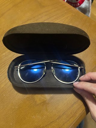 Gafas de sol aviador azul y dorado