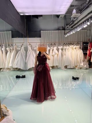 Vestido de Fiesta Granate con Lazo