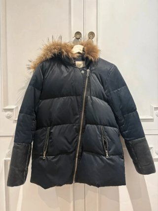 Plumífero Sandro azul marino capucha talla 1 XS