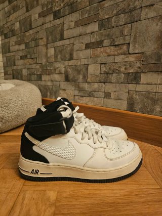 Pack de 3 pares de zapatillas talla 38 Nike, Guess