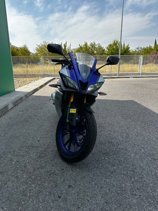 Yamaha YZF-R125 2015
