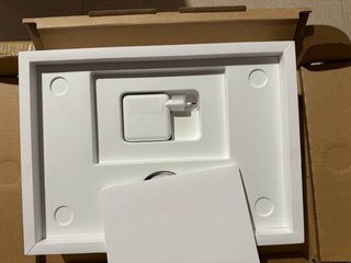 MacBook Pro 14 M4 16GB 1TB averiado