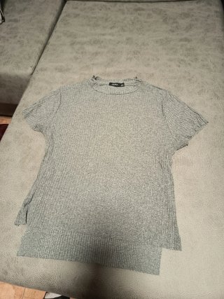 Jersey manga corta gris Bershka