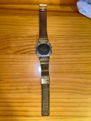 Reloj Casio Dorado de mujer.