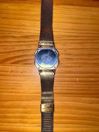 Reloj Casio Dorado de mujer.