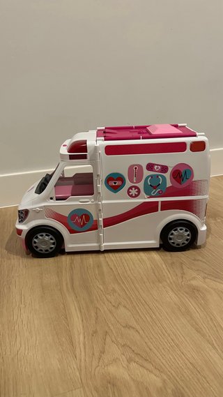 Ambulancia de Barbie