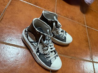 Converse estampadas negro, blanco y verde